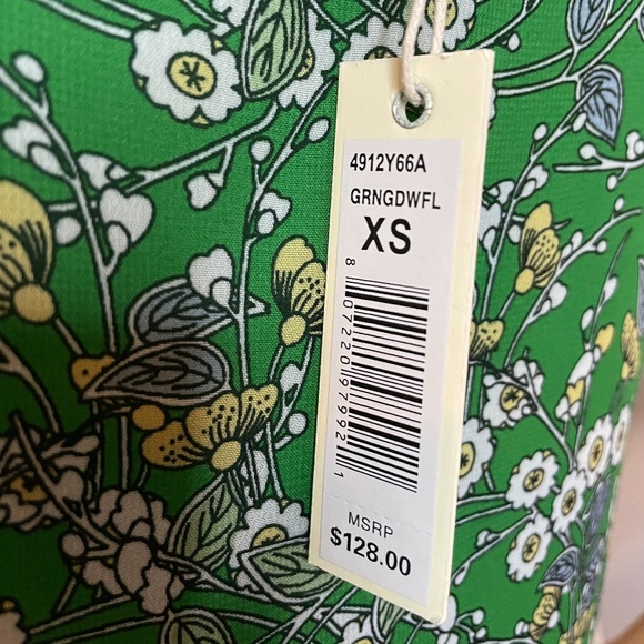 Kelly green sleeveless floral layered a line dress - Picture 8 of 12